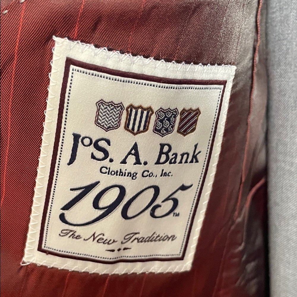 Jos. A. Bank Classic Gray Men's Suit - Picture 2 of 16